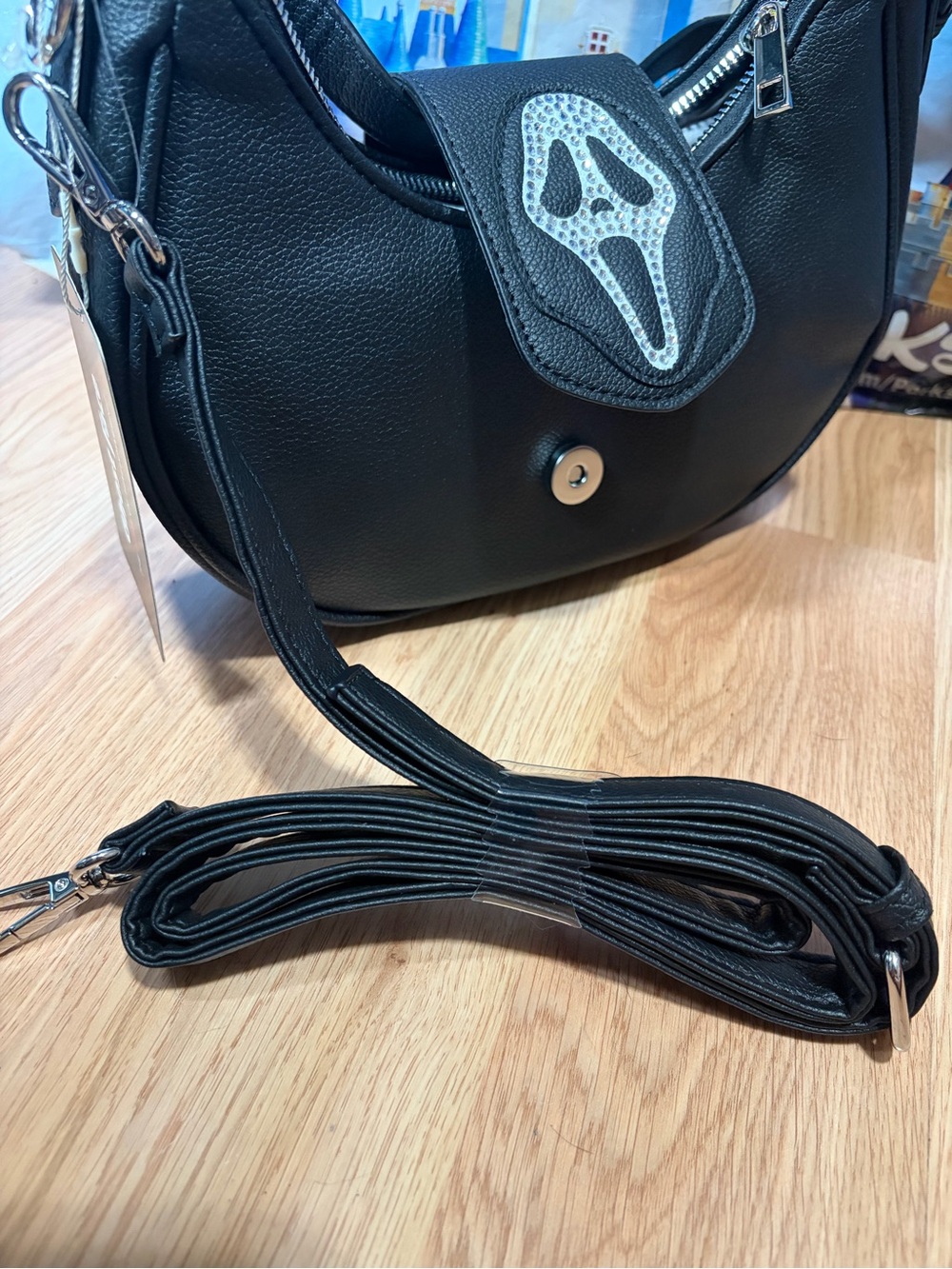 Scream Ghost Face Crossbody Handbag Purse *Primark* New with Tags - Picture 4 of 5